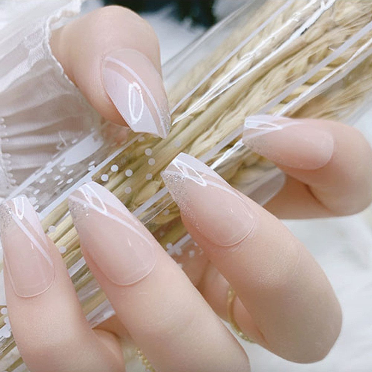 Almond Wear Nails - Simple Glossy Fake Nail Tips