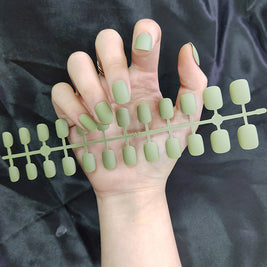 Starry Sky Matte Nails - Short Round Fake Nail Set