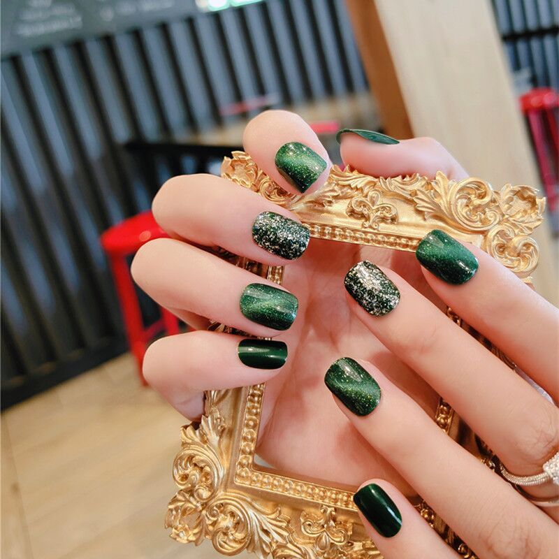 Glitter Green False Nails - 24pc Fashionable Nail Patches