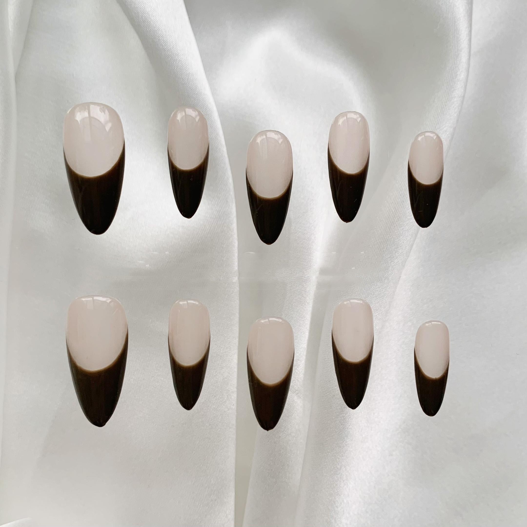 Almond Press On Nails - 10pc Customizable False Nails Kit
