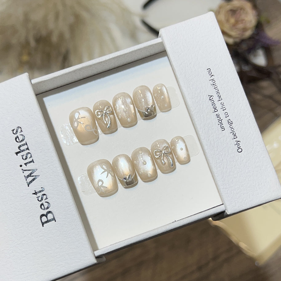 Cat Eye Kafuu Nails – Short High-End Press-On Set
