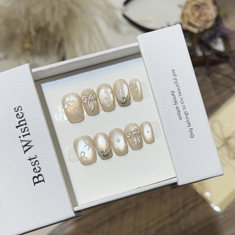 Cat Eye Kafuu Nails – Short High-End Press-On Set