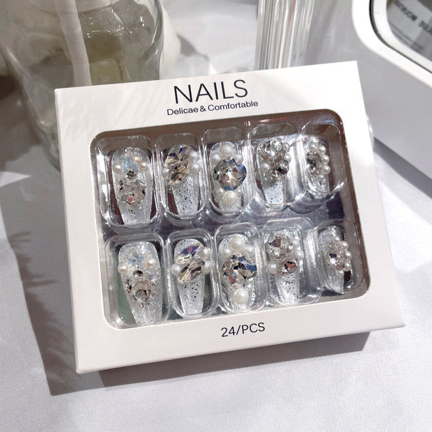 Wear-Resistant Nail Art - Flashy Rhinestone Manicure
