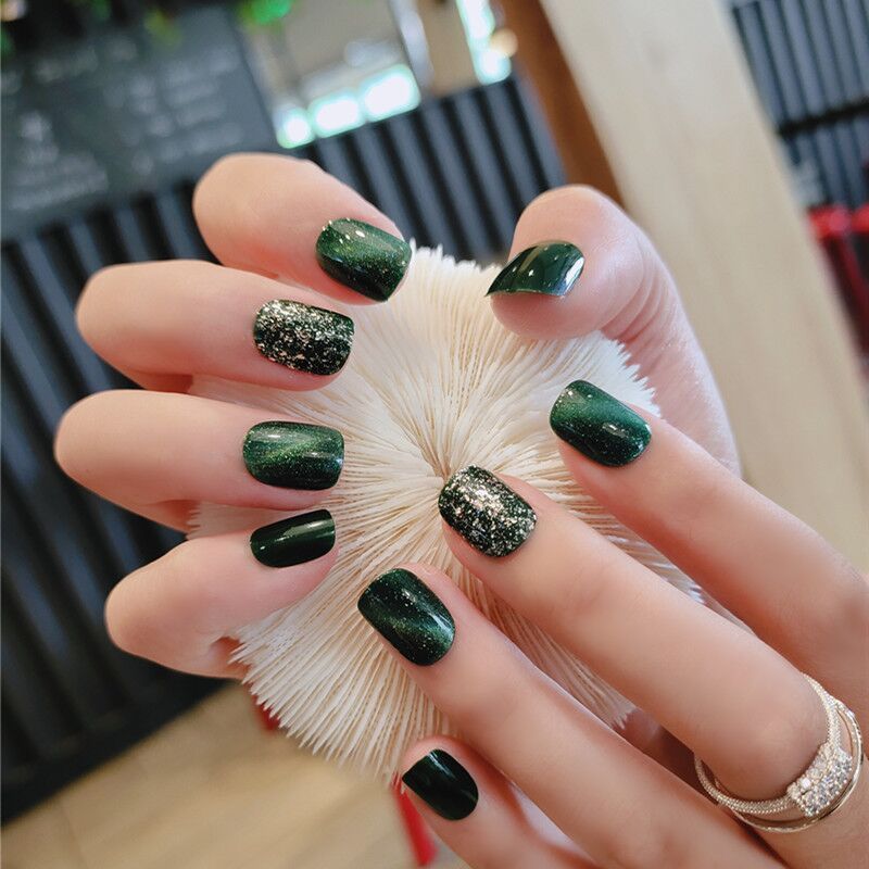 Glitter Green False Nails - 24pc Fashionable Nail Patches