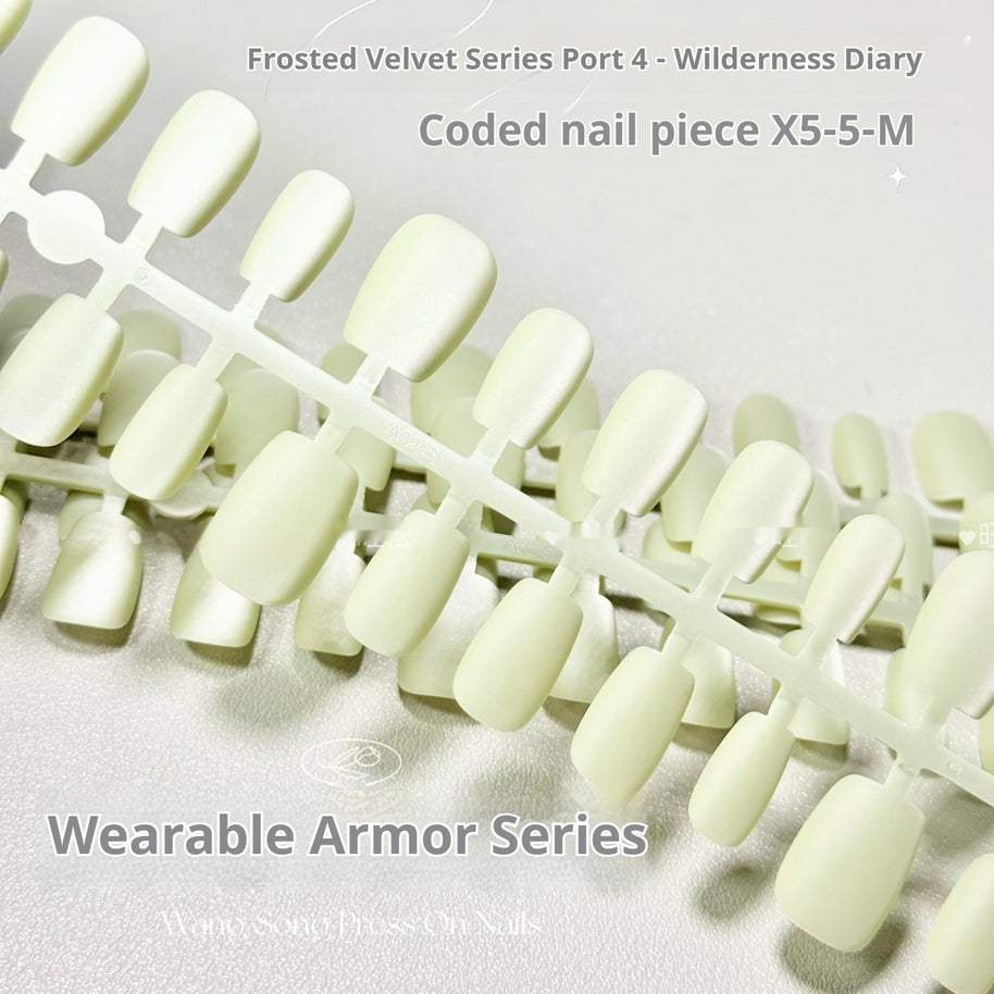 Aurora Effect Fake Nails - Frosted Velvet Short Ladder Style