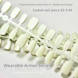 Aurora Effect Fake Nails - Frosted Velvet Short Ladder Style