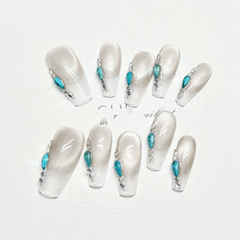 Professional Nail Set - 10PC White Ladder Design